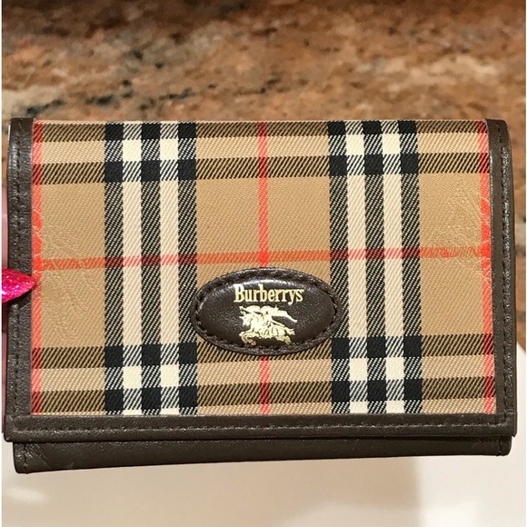 Burberry Signature Nova Check Card/ID Holder πβ€οΈβπ₯ - Picture 11 of 17